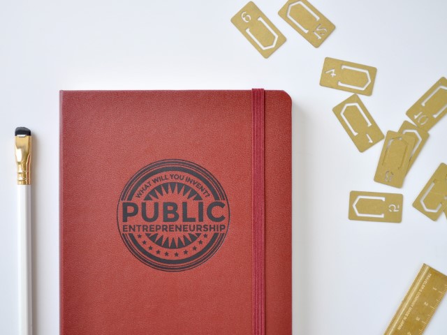 custom logo journal